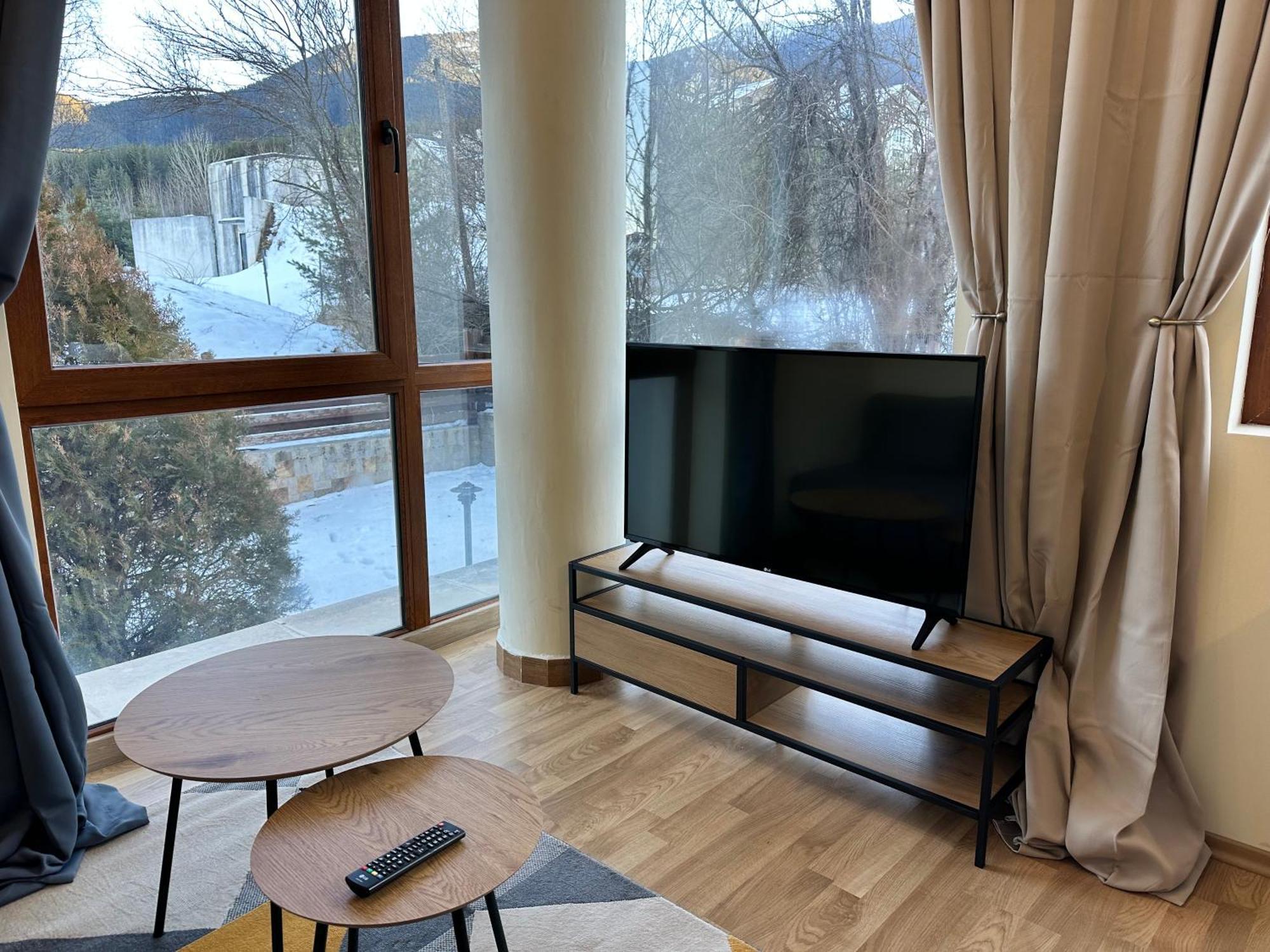 Pine Tree - Charming Apartament
